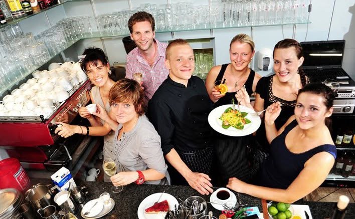 Team des Café & Restaurant Nüsslein bei der Neueröffnung 2011